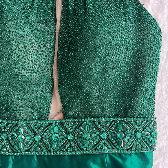 Green Sherri Hill Gown - Picture 6 of 9
